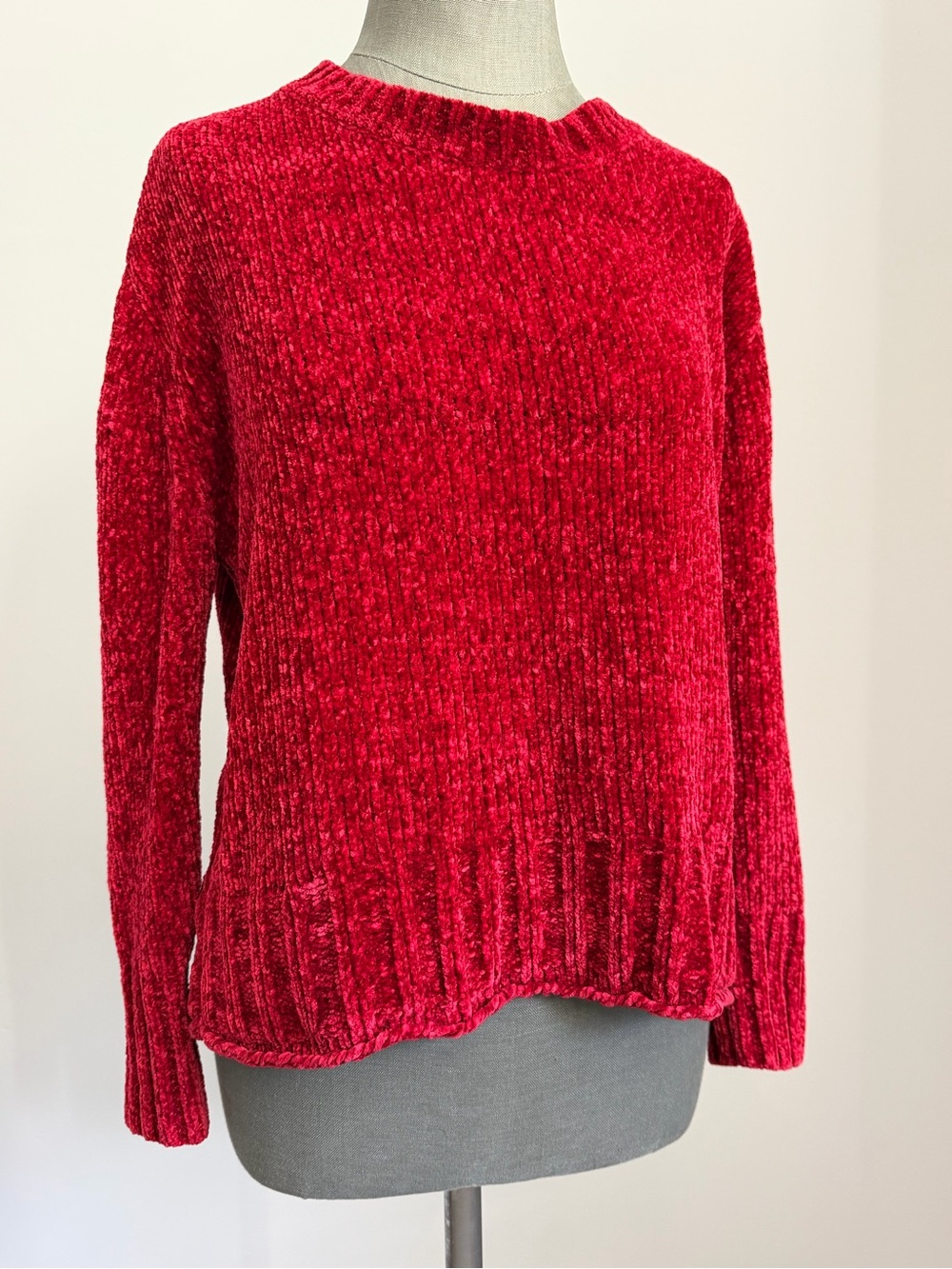 Christian Siriano NY Red Chenille Velvet Crewneck Sweater Size M